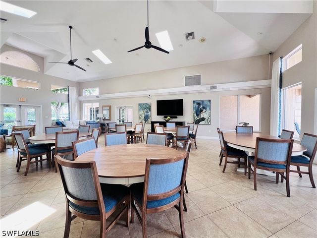 3250 W Crown Pointe BLVD 101, Naples, FL 34112