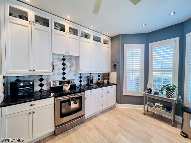 3250 W Crown Pointe BLVD 101, Naples, FL 34112