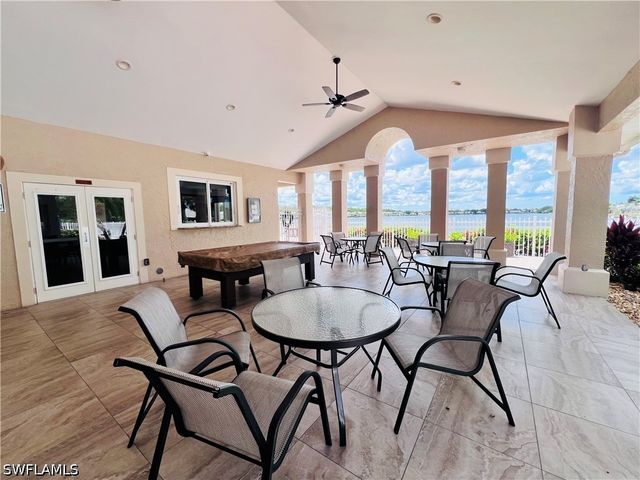 3250 W Crown Pointe BLVD 101, Naples, FL 34112