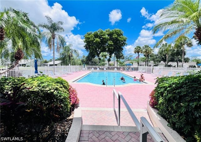3250 W Crown Pointe BLVD 101, Naples, FL 34112