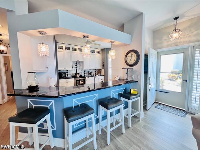 3250 W Crown Pointe BLVD 101, Naples, FL 34112