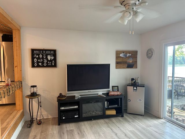 5211 N Red Maple Street, Sauble Twp, MI 49644