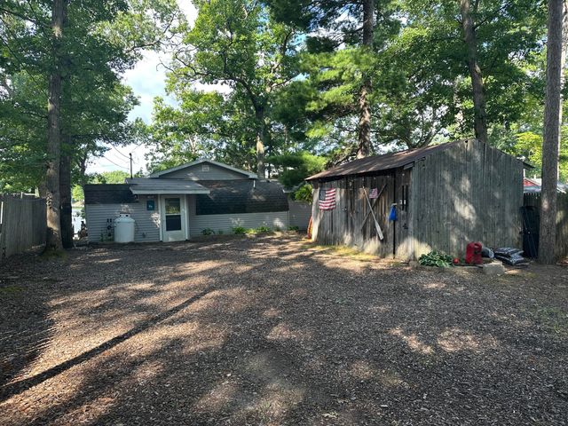 5211 N Red Maple Street, Sauble Twp, MI 49644