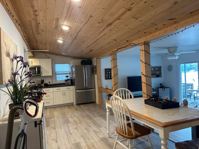 5211 N Red Maple Street, Sauble Twp, MI 49644