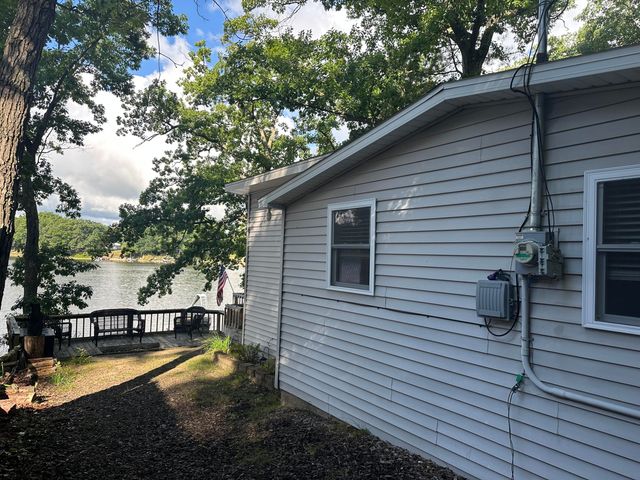 5211 N Red Maple Street, Sauble Twp, MI 49644