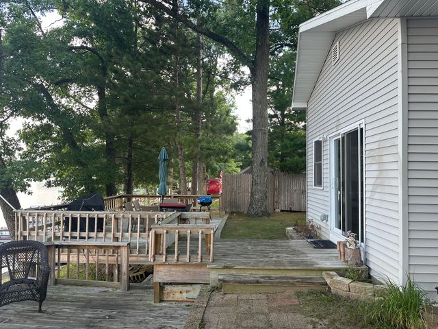 5211 N Red Maple Street, Sauble Twp, MI 49644