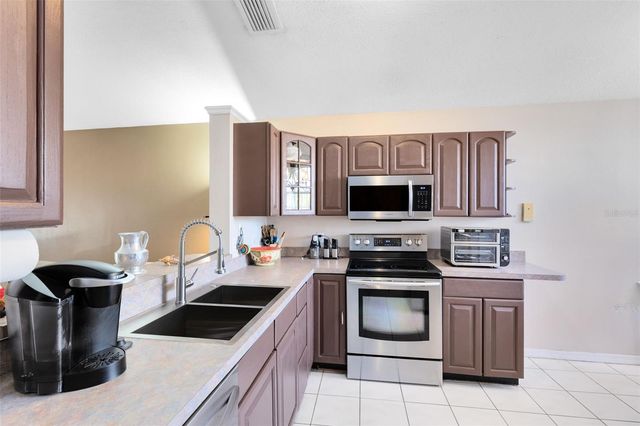 2404 SHELBY CIRCLE, Kissimmee, FL 34743