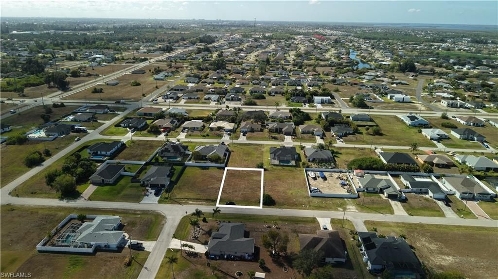 Image 5 of property listing at 2502 NW 1st ST, Cape Coral, FL 33993