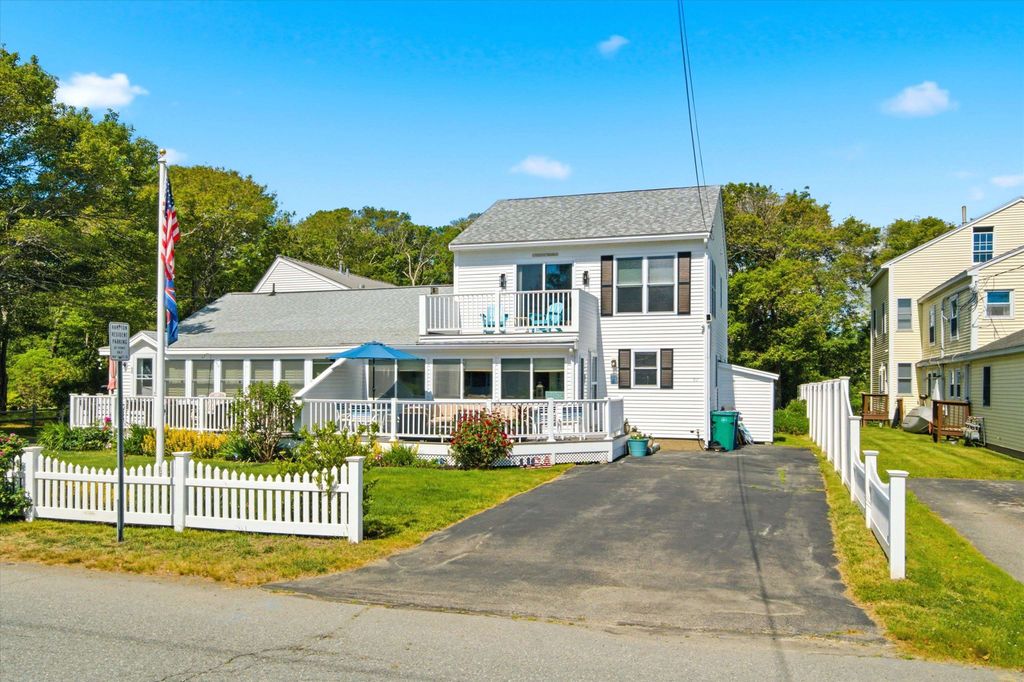 Image 22 of property listing at 90 Kings Highway, Hampton, NH 03842