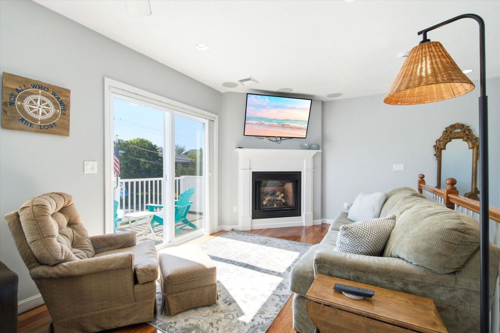 Image 24 of property listing at 90 Kings Highway, Hampton, NH 03842