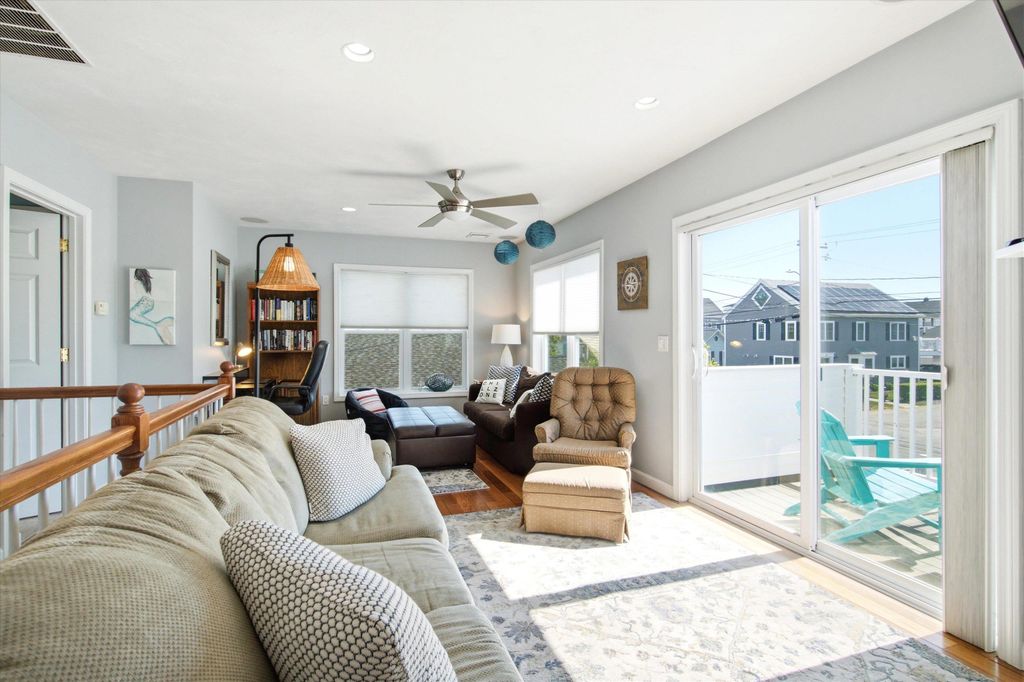 Image 25 of property listing at 90 Kings Highway, Hampton, NH 03842