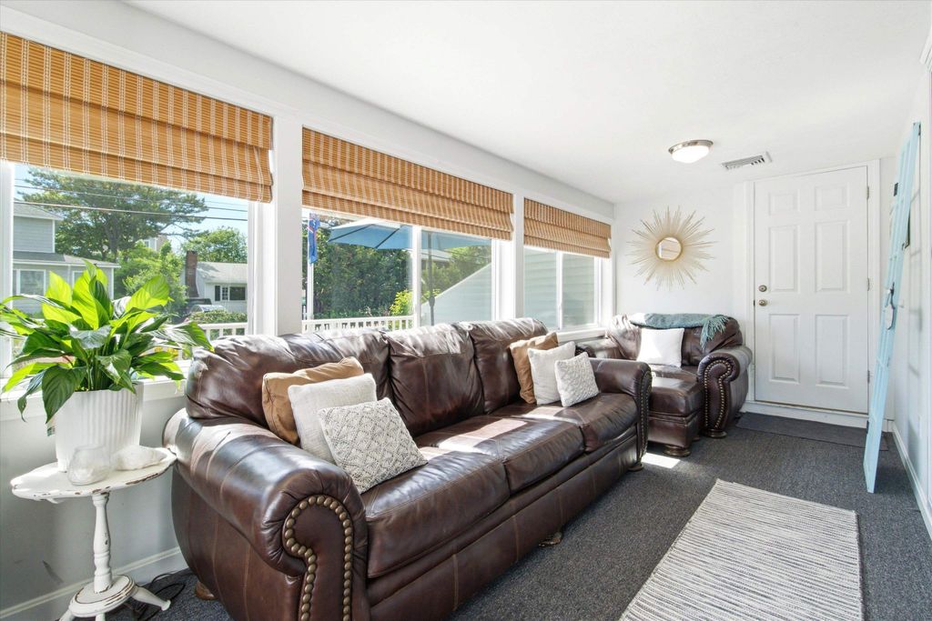 Image 27 of property listing at 90 Kings Highway, Hampton, NH 03842