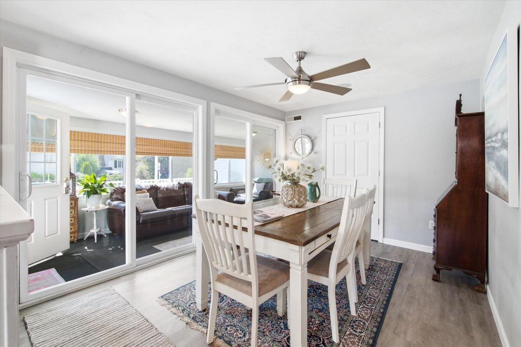 Image 32 of property listing at 90 Kings Highway, Hampton, NH 03842
