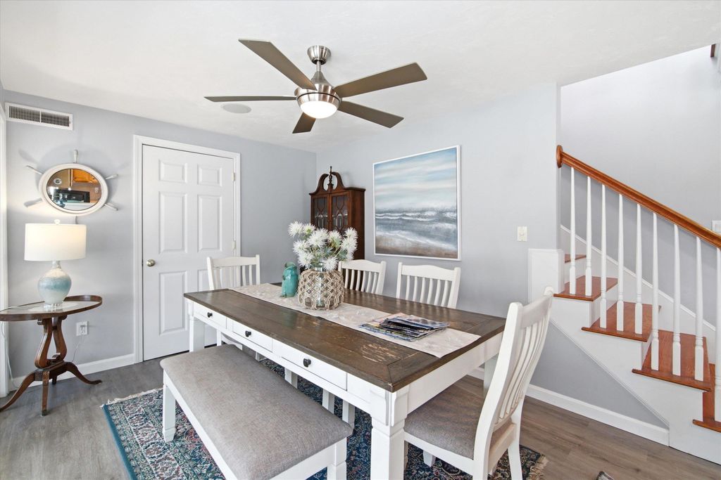 Image 33 of property listing at 90 Kings Highway, Hampton, NH 03842