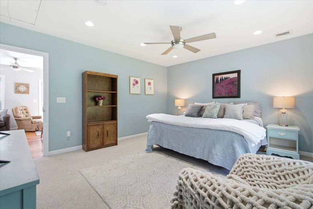 Image 38 of property listing at 90 Kings Highway, Hampton, NH 03842