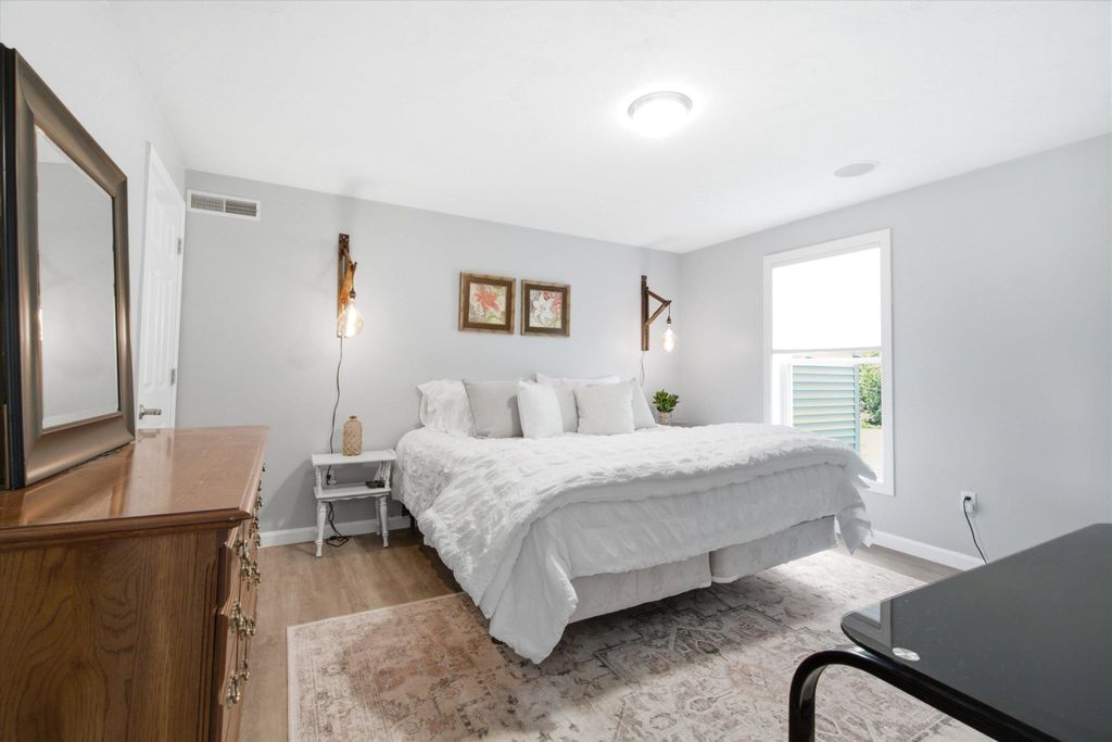 Image 41 of property listing at 90 Kings Highway, Hampton, NH 03842