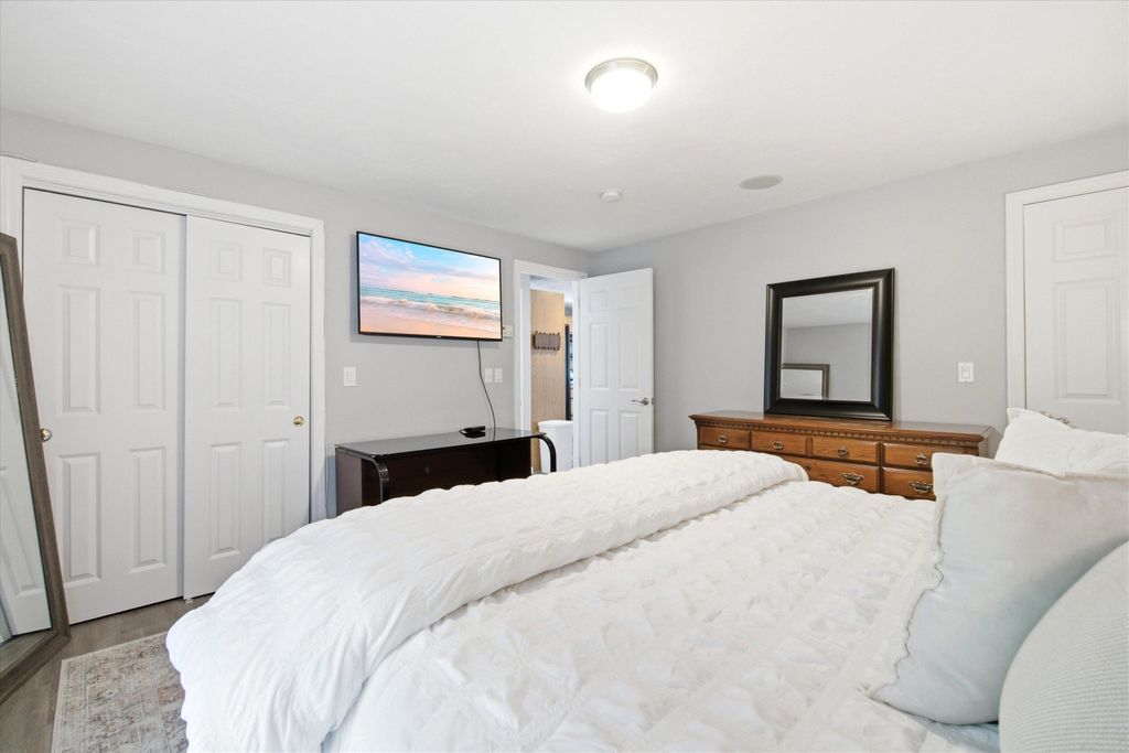 Image 43 of property listing at 90 Kings Highway, Hampton, NH 03842