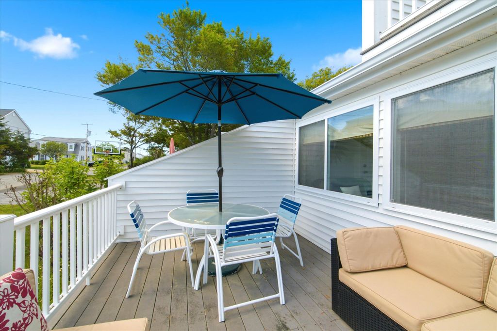 Image 57 of property listing at 90 Kings Highway, Hampton, NH 03842