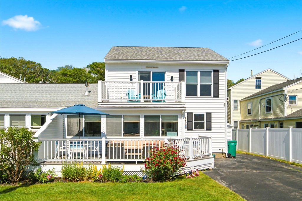 Image 60 of property listing at 90 Kings Highway, Hampton, NH 03842
