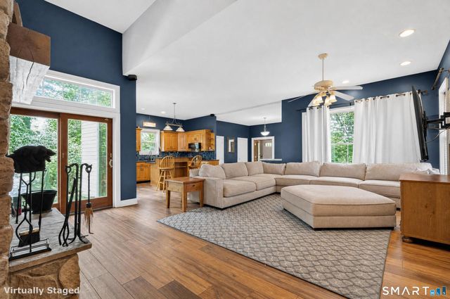 900 Racebrook Road, Orange, CT 06477