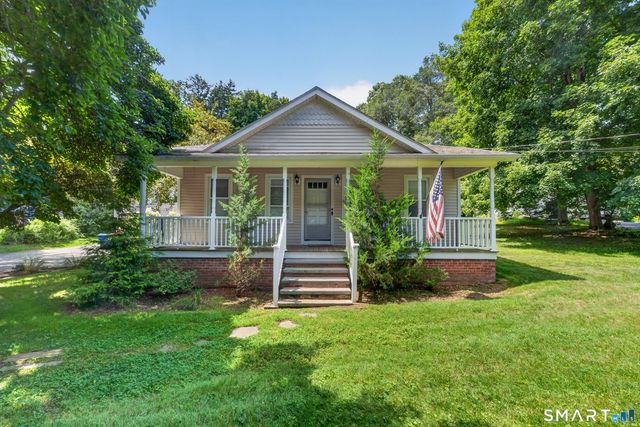 900 Racebrook Road, Orange, CT 06477