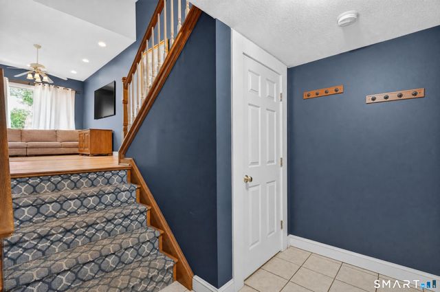 900 Racebrook Road, Orange, CT 06477