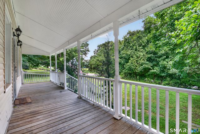 900 Racebrook Road, Orange, CT 06477
