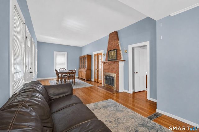 900 Racebrook Road, Orange, CT 06477