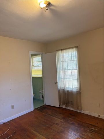 3265 Spreading Oak SW Drive, Atlanta, GA 30311