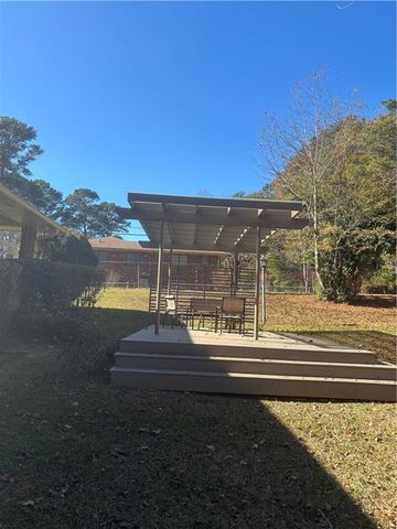 3265 Spreading Oak SW Drive, Atlanta, GA 30311