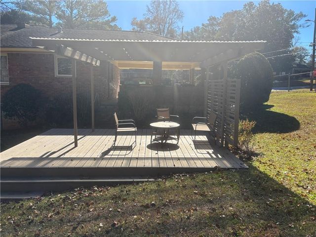 3265 Spreading Oak SW Drive, Atlanta, GA 30311