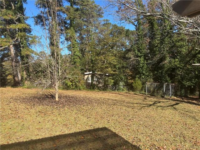 3265 Spreading Oak SW Drive, Atlanta, GA 30311