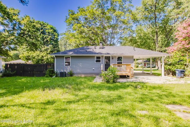2706 Pioneer Rd, Louisville, KY 40216