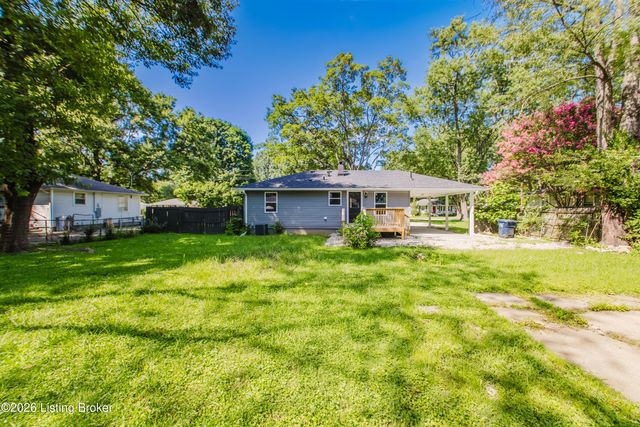 2706 Pioneer Rd, Louisville, KY 40216