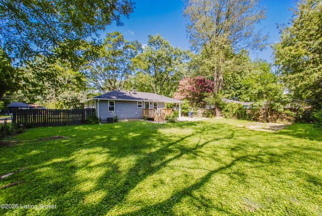 2706 Pioneer Rd, Louisville, KY 40216