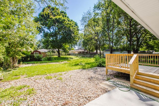 2706 Pioneer Rd, Louisville, KY 40216