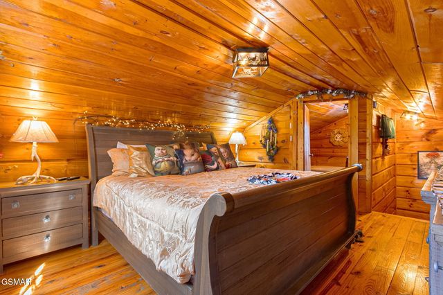 4424 & 4428 Grindstone Ridge Road, Pigeon Forge, TN 37863