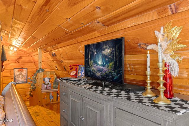 4424 & 4428 Grindstone Ridge Road, Pigeon Forge, TN 37863