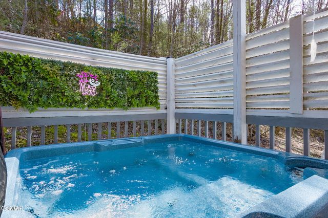 4424 & 4428 Grindstone Ridge Road, Pigeon Forge, TN 37863