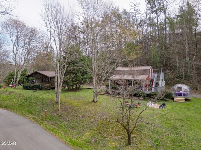 4424 & 4428 Grindstone Ridge Road, Pigeon Forge, TN 37863