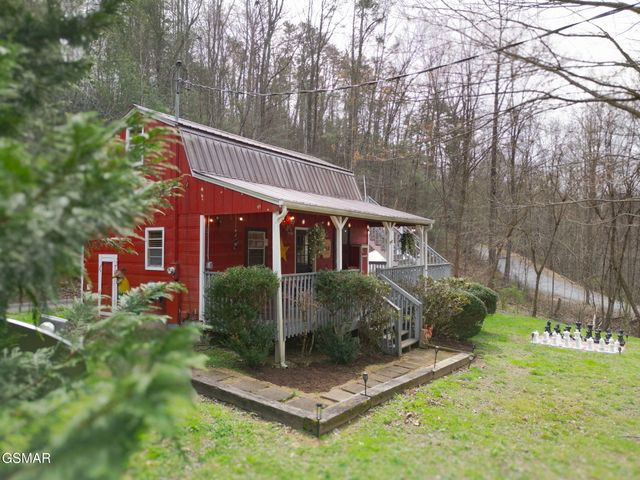 4424 & 4428 Grindstone Ridge Road, Pigeon Forge, TN 37863