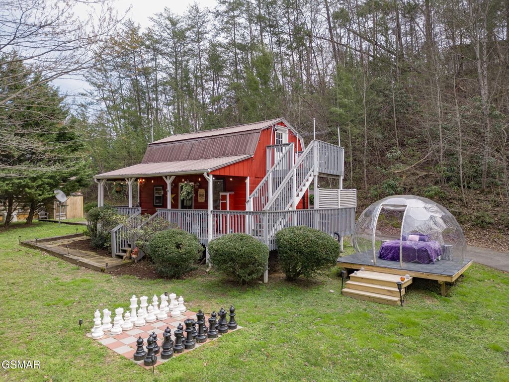 4424 & 4428 Grindstone Ridge Road, Pigeon Forge, TN 37863