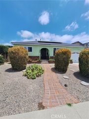 5532 Pepperwood, Lakewood, CA 90712