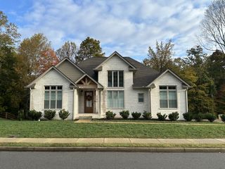 2545 Everwood Ct, Clarksville, TN 37043