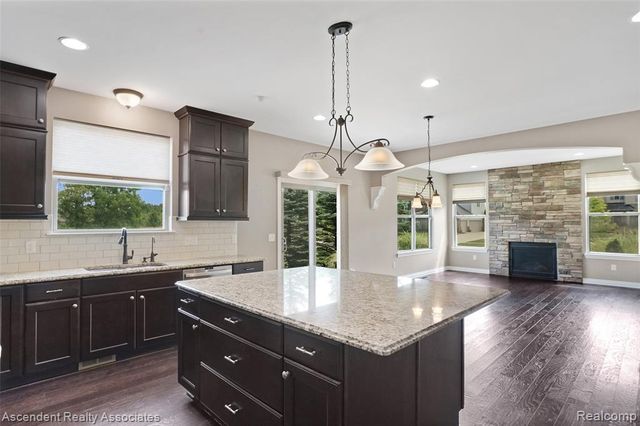915 Appleton Court, Oakland, MI 48363