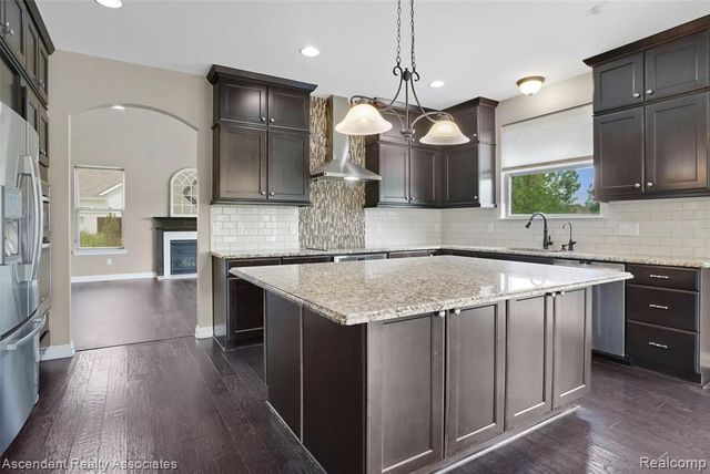 915 Appleton Court, Oakland, MI 48363