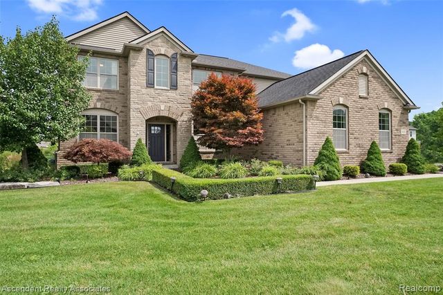 915 Appleton Court, Oakland, MI 48363