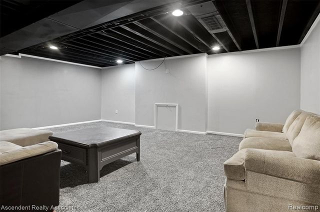 915 Appleton Court, Oakland, MI 48363