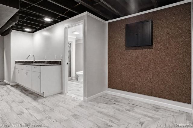 915 Appleton Court, Oakland, MI 48363