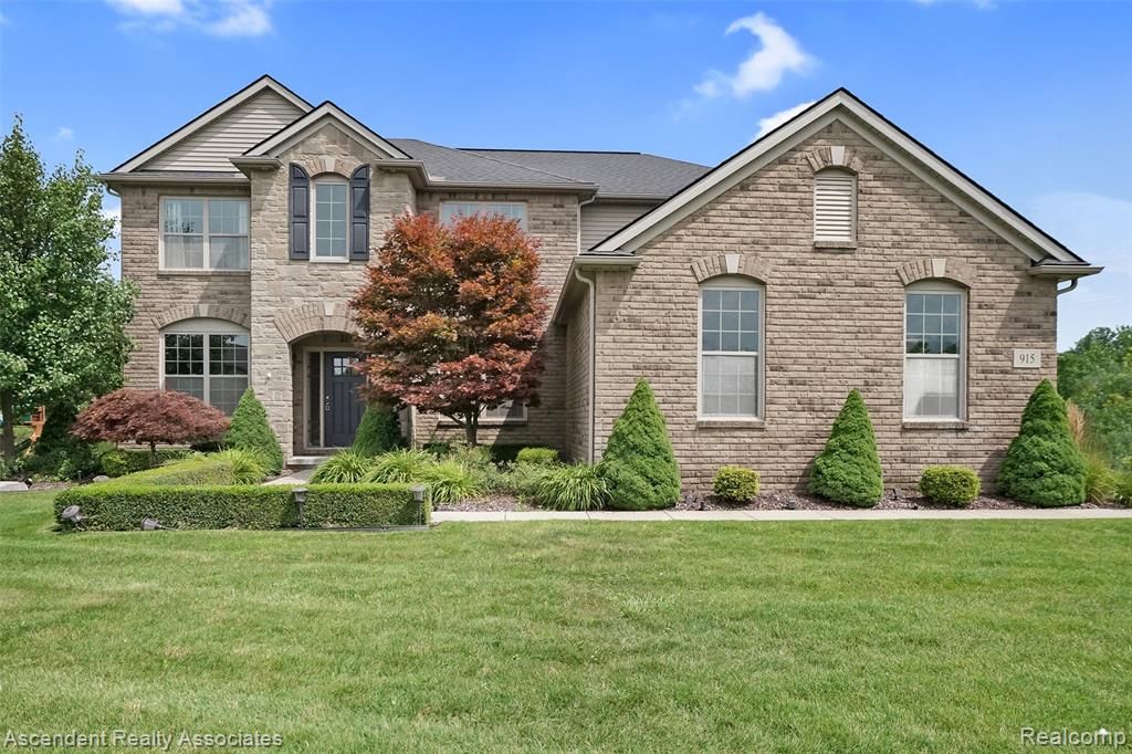 915 Appleton Court, Oakland, MI 48363